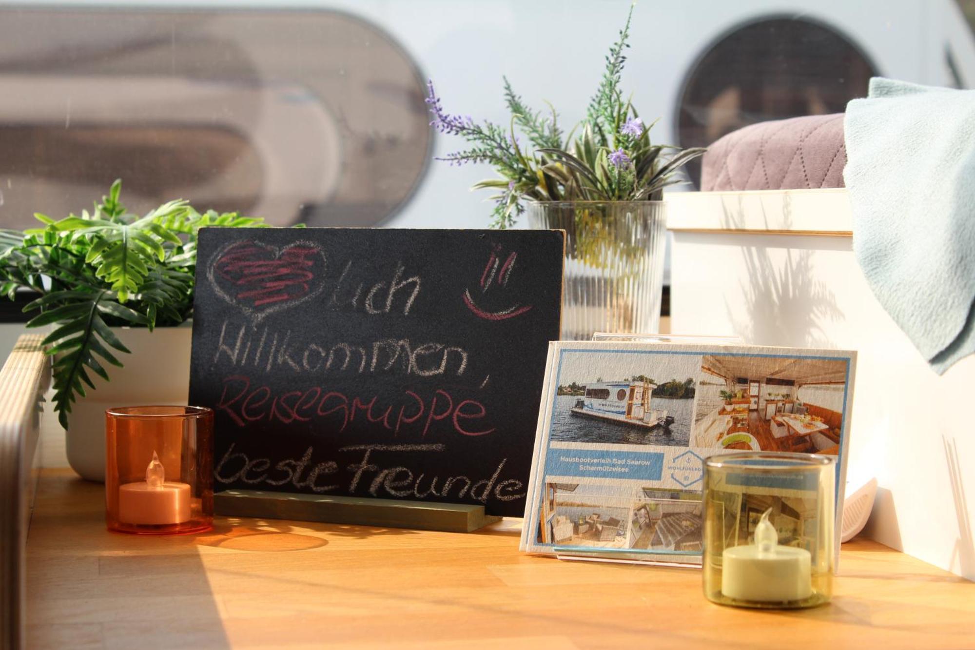 Wohlfuehlboot Hausboot - Festlieger Im Hafen Bad Saarow - Wc An Bord, Dusche An Land Hotel Екстериор снимка